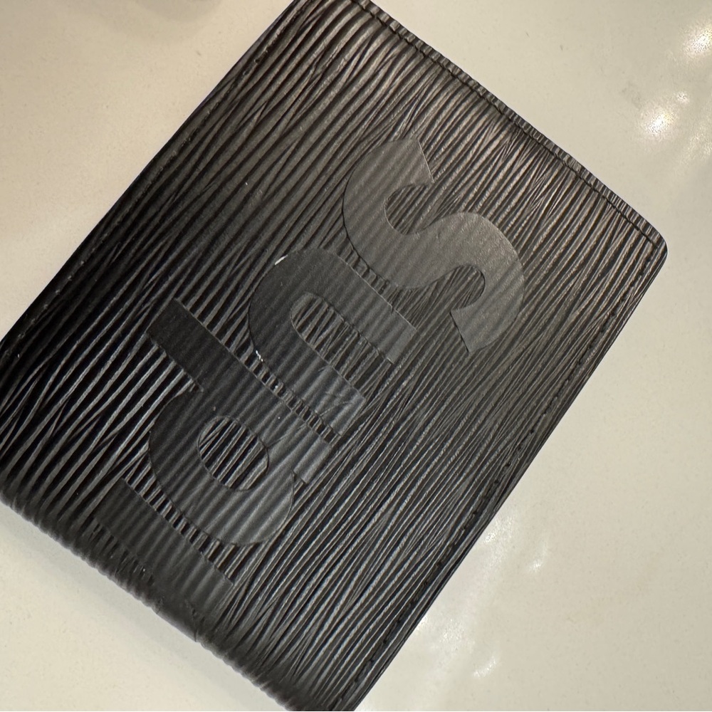 Louis Vuitton Supreme Black Textured Wallet - Picture 2 of 5